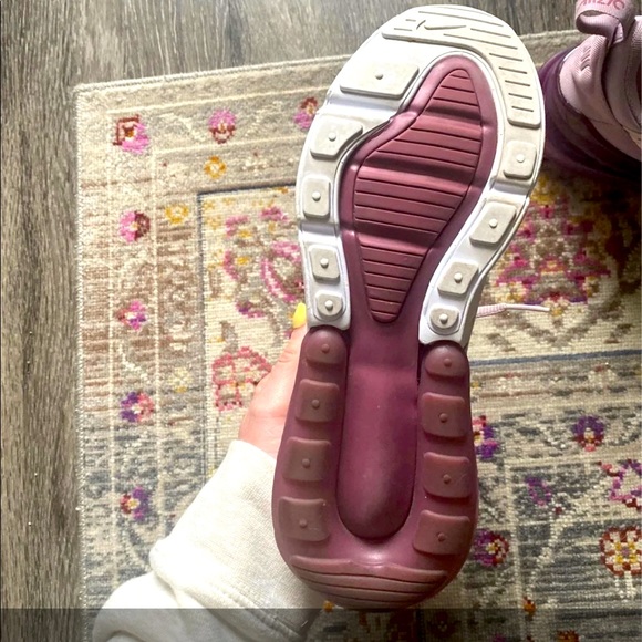 Nike Air Max 270 - Picture 2 of 3